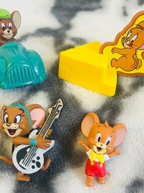 Vintage 1980/1990 Jerry 1.5”-2” PVC Happy Meal Toys 4 Piece Lot
